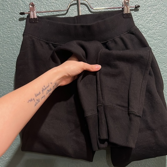 XS Champion Black Reverse Weave Joggers with Side pockets and back pocket - Picture 3 of 8